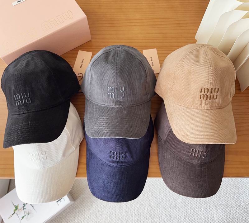 Miumiu cap dx57